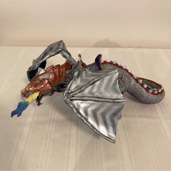 Papo 2007 Silver Fire Breathing Drago w/Bronze Armor Blue Flame Includes sword - Picture 4 of 9